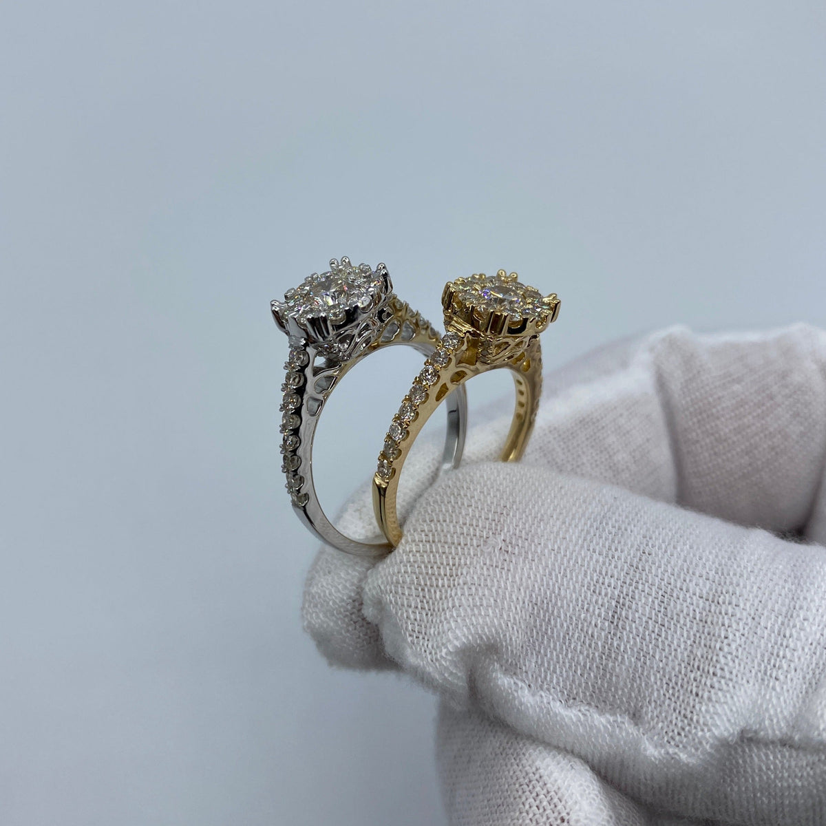 14K Gold Luxe Diamond Engagement Ring - additional product view 4