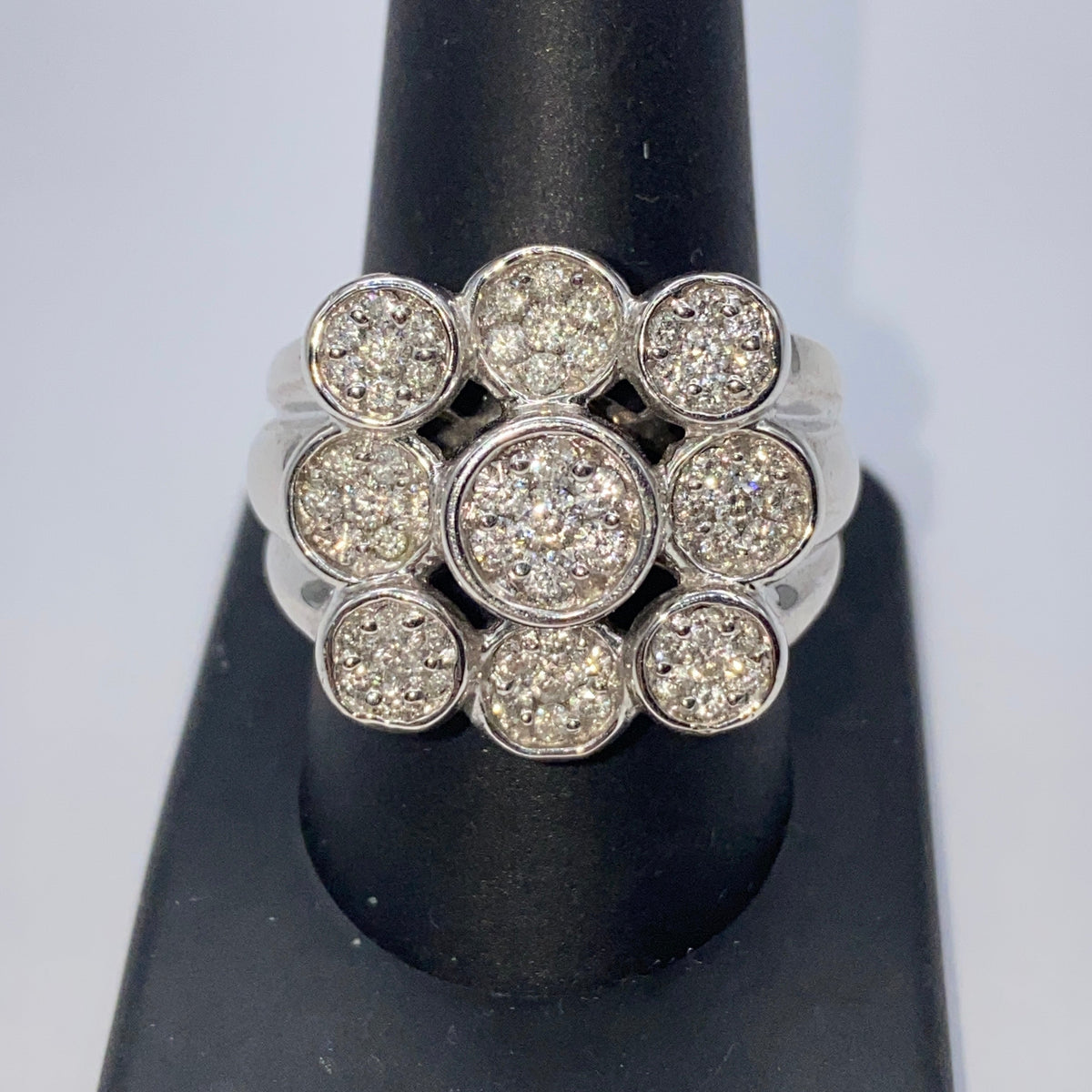 18K Showstopper Diamond Ring - additional product view 4