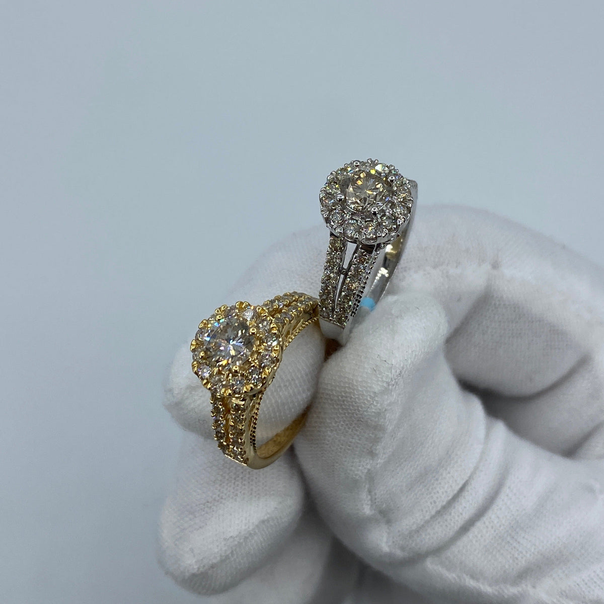 14K Gold Round Large Center Stone Diamond Engagement Ring - additional product view 2