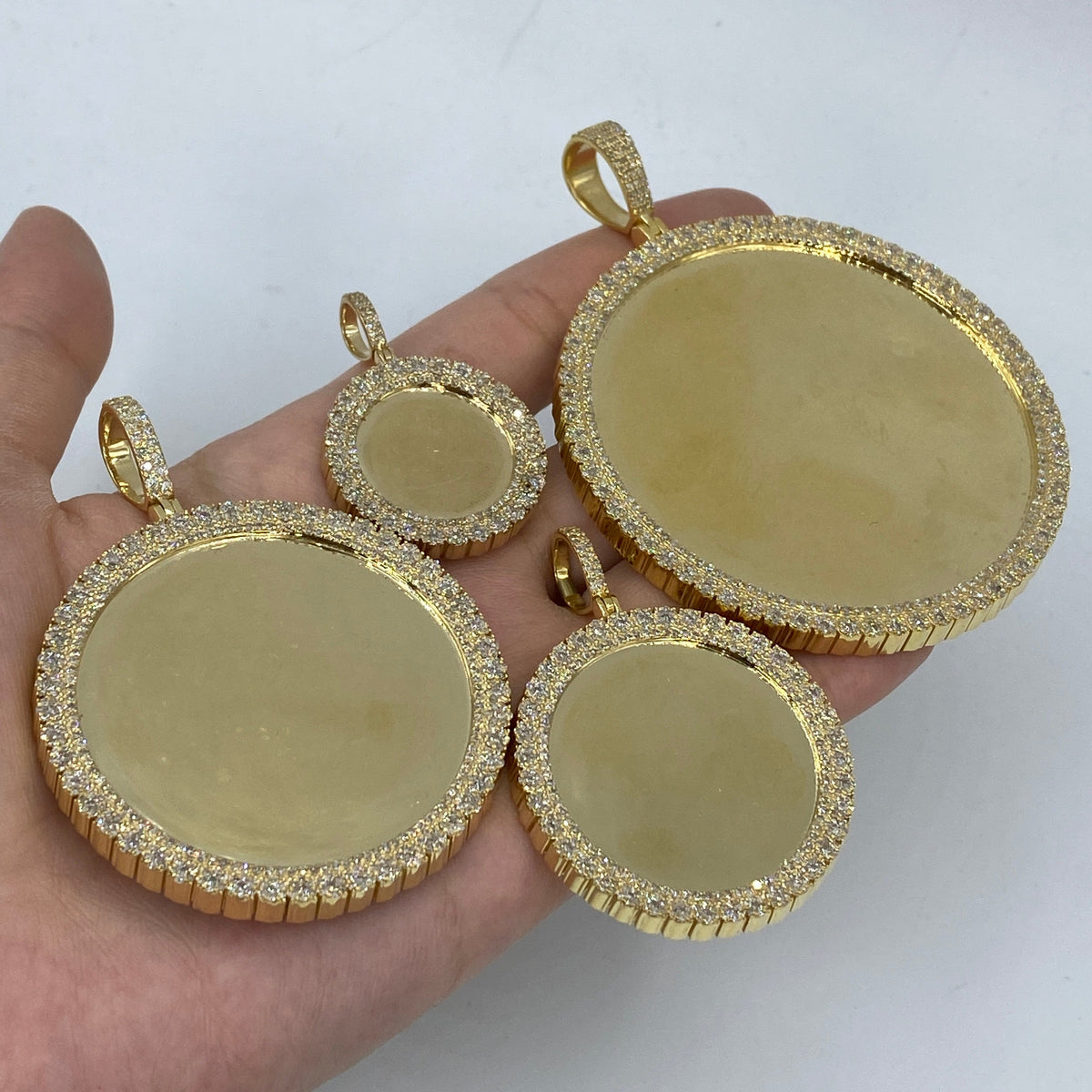 10K Gold Circle Photo Diamond Pendant - additional product view 2