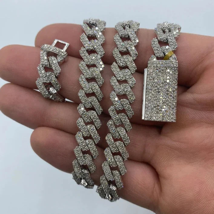 10K Gold 10mm Cuban Link Diamond Chain 18–22 in in white gold, 18" - close-up product photo