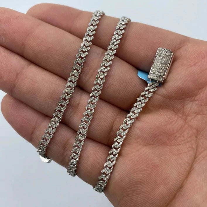 14K Gold 4mm Cuban Link Diamond Chain 16–22 in in white gold, 16" - close-up product photo