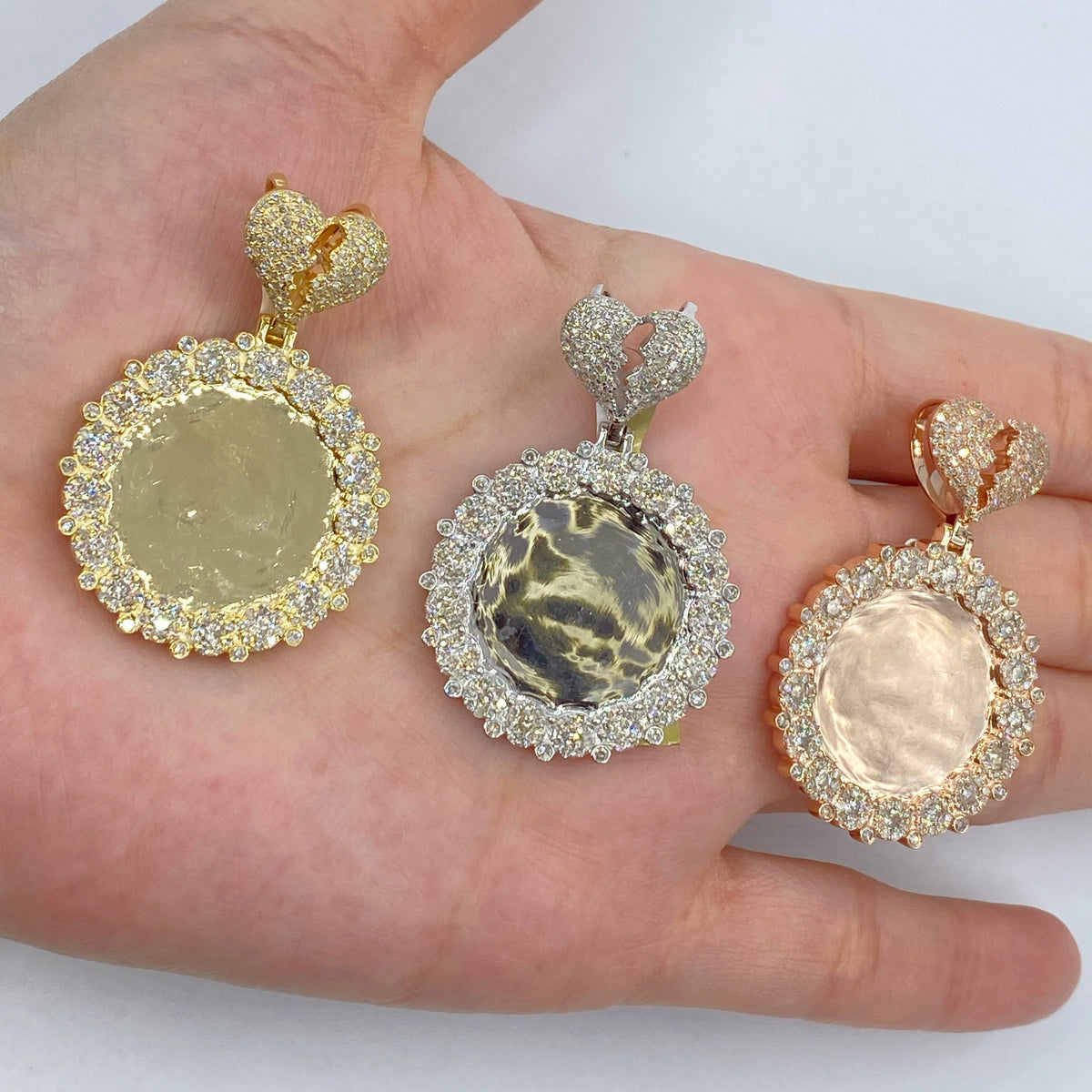 10K Gold Broken Heart Circle Photo Diamond Pendant - additional product view 3