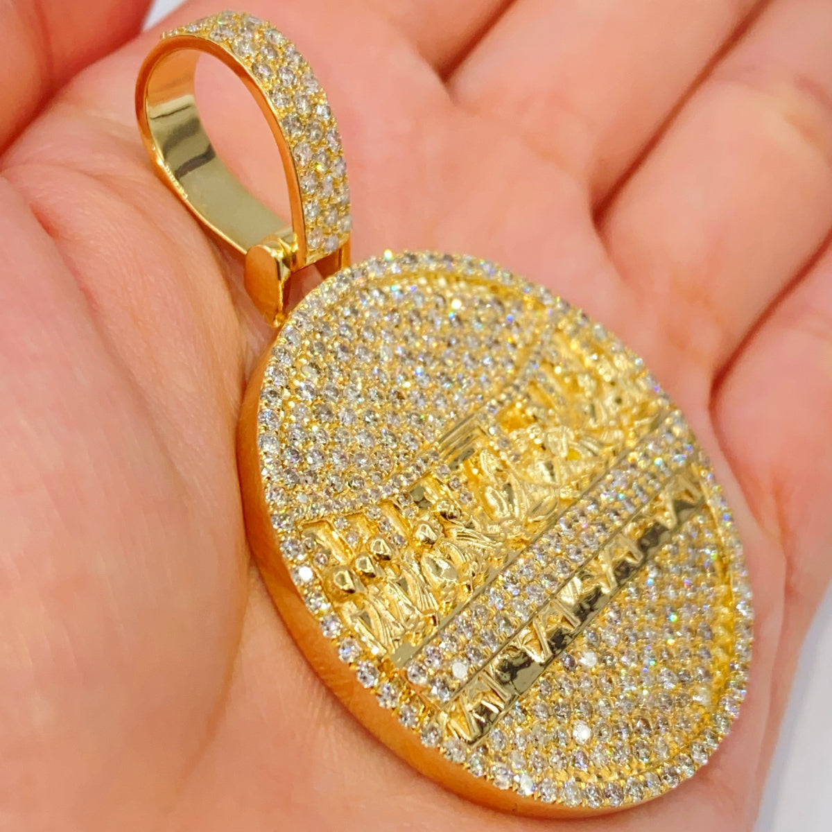 14K Gold Last Supper Circle Diamond Pendant - additional product view 3
