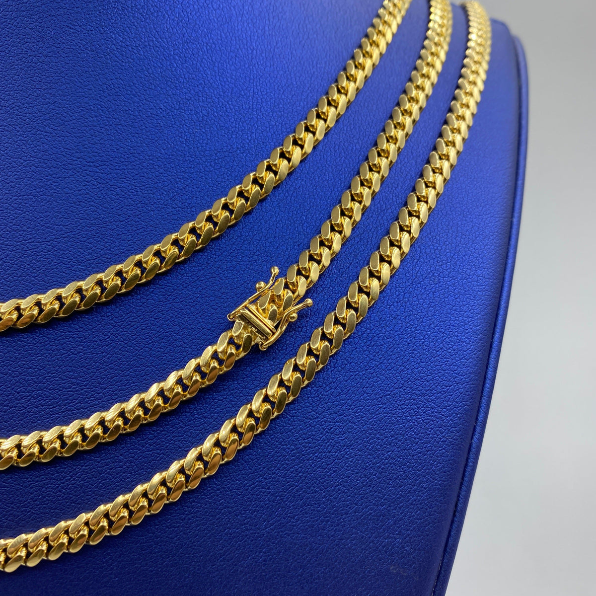 14K Gold 5.2mm Solid Miami Cuban Link Chain 22–26 in - additional product view 3