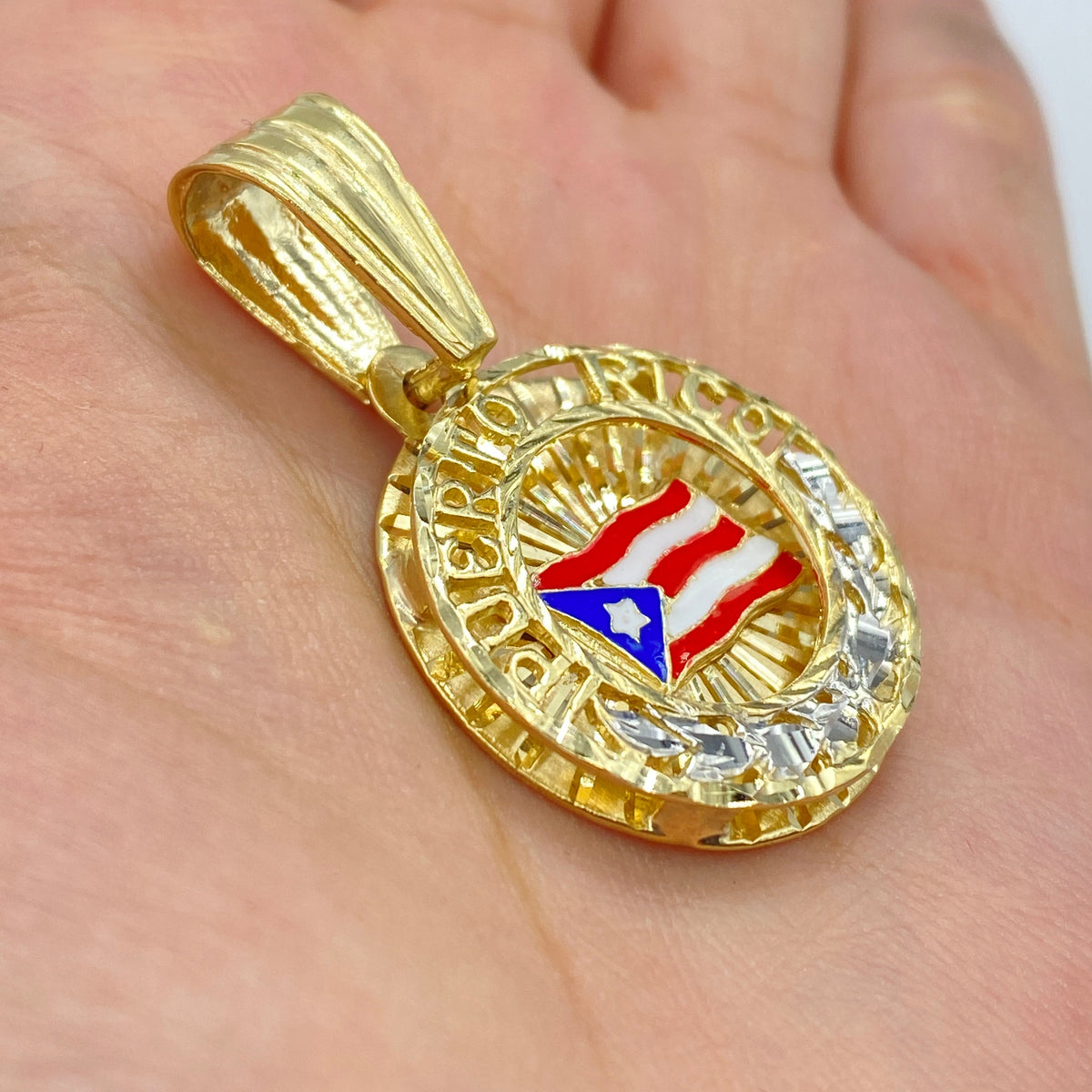 10K Gold Puerto Rico Flag Circle Pendant - additional product view 3