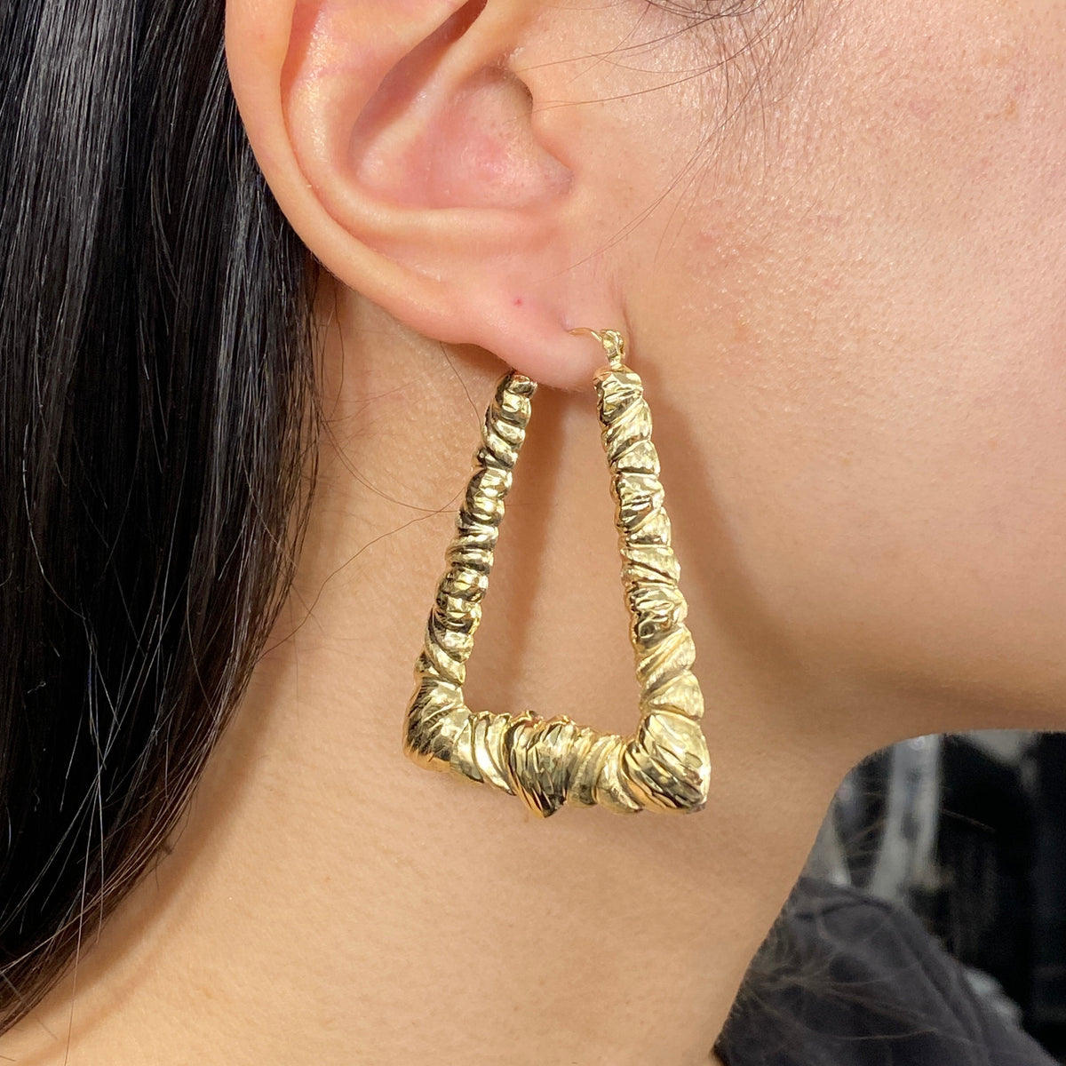 10K Gold Puff Heart Hoop Earrings - additional product view 3