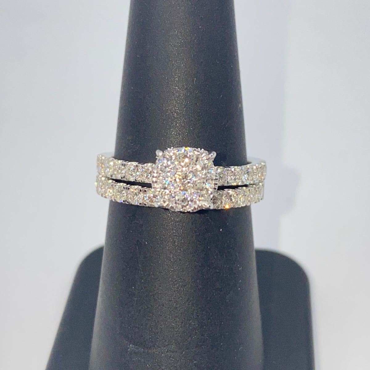 14K Gold Barbie Circle Diamond Engagement Ring - additional product view 10