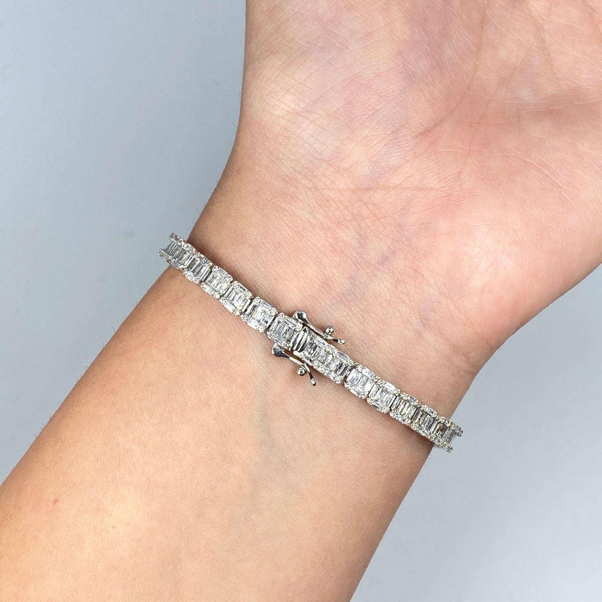 14K Gold 5mm Rectangle Link Diamond Baguette Bracelet 8 in - additional product view 3