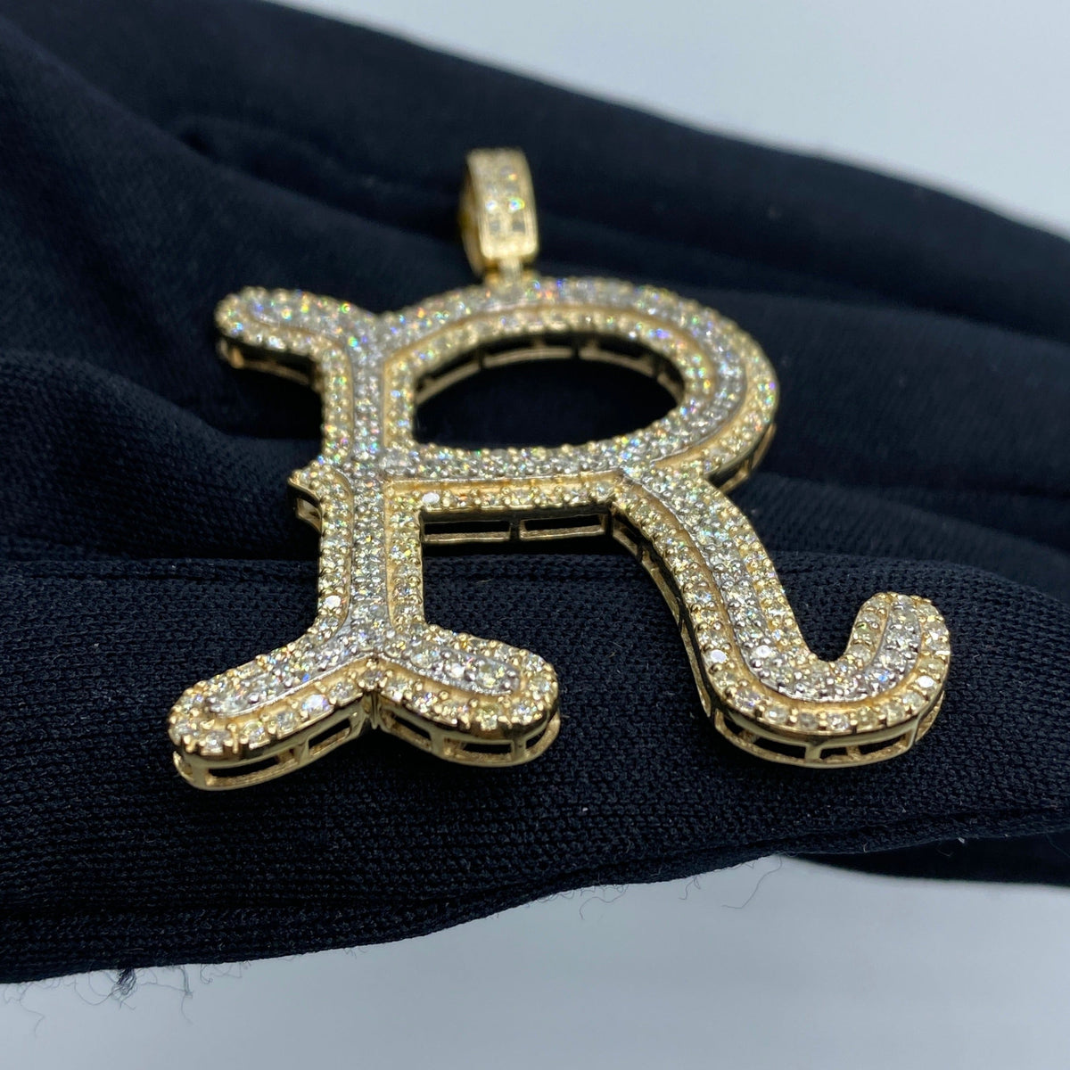 Initial R Old English Diamond Pendant - additional product view 4