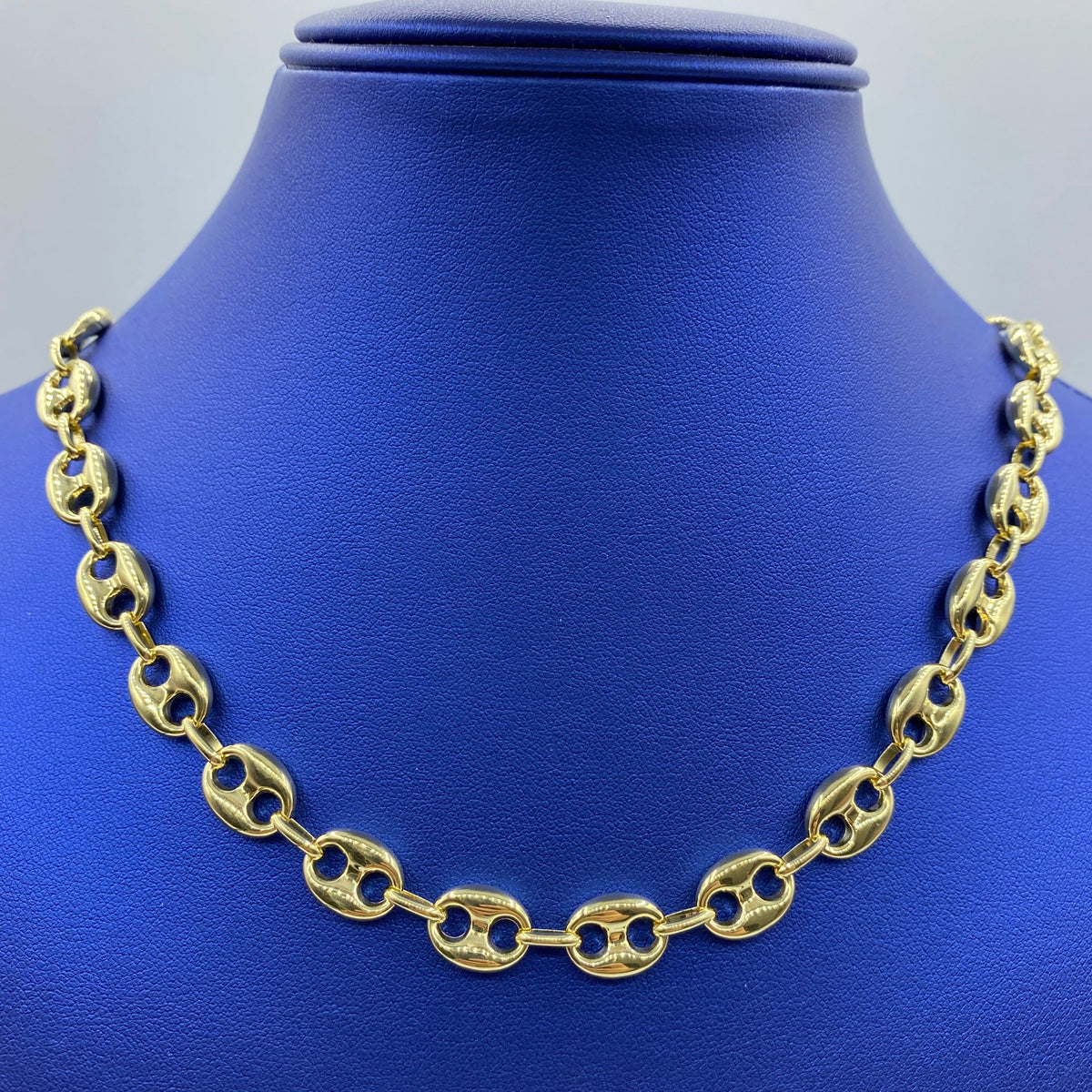 14K Gold Puffed Mariner Link Chain, 10mm - close-up product photo