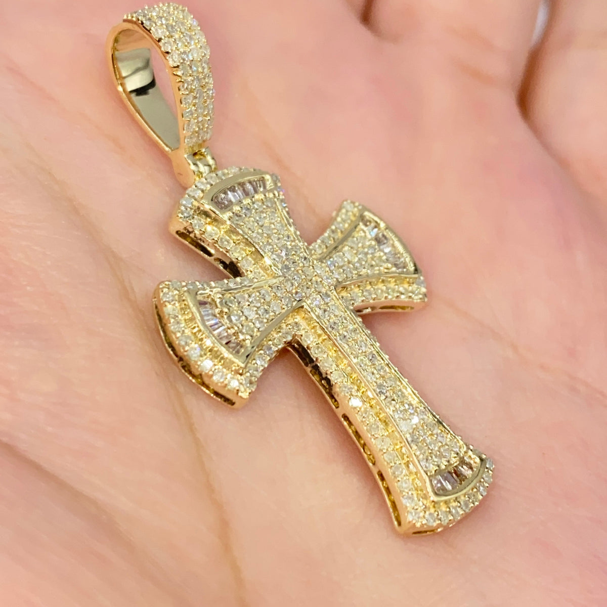 10K Gold Reed Cross Diamond Pendant - additional product view 5