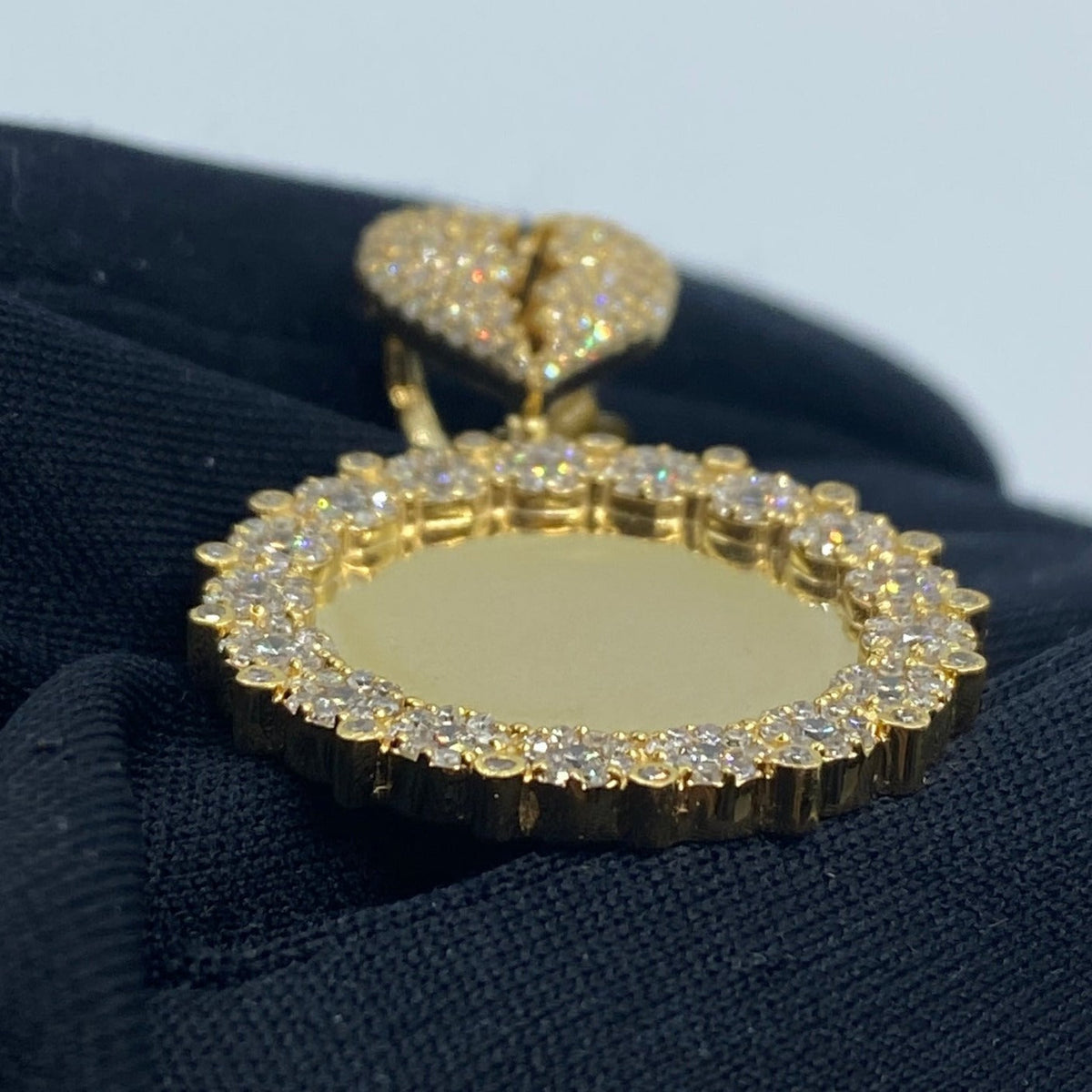 Circle Picture Diamond Pendant Broken Heart Bale - additional product view 4