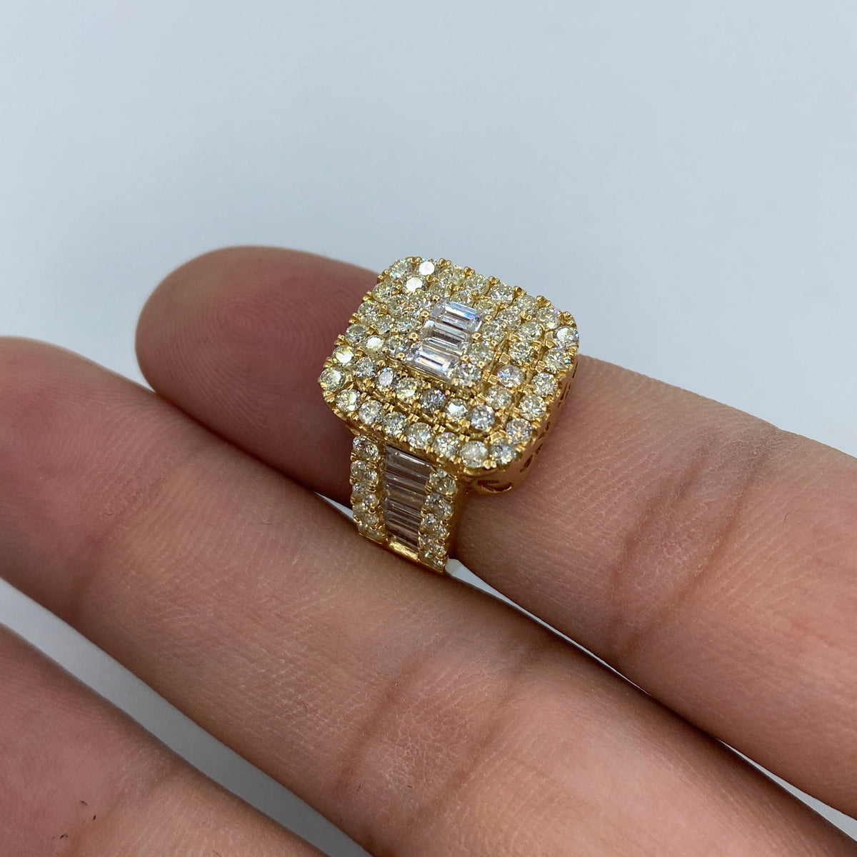 14K Gold Rectangle Center Diamond Baguette Ring in Yellow - additional product view 3