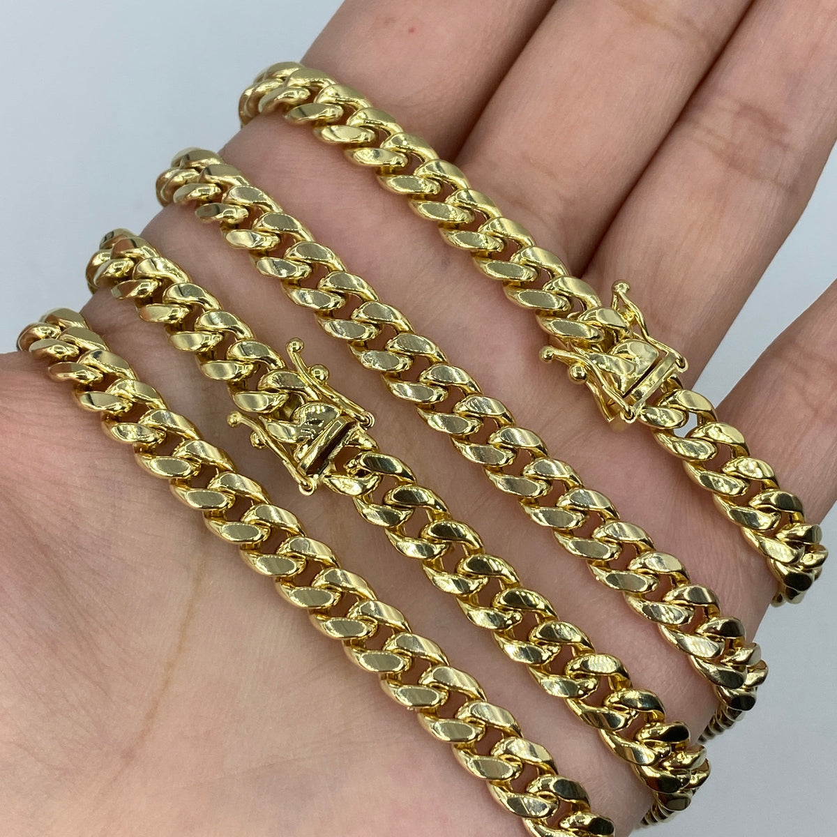 14K Gold 6mm Cuban Link Chain 20–24 in - additional product view 4