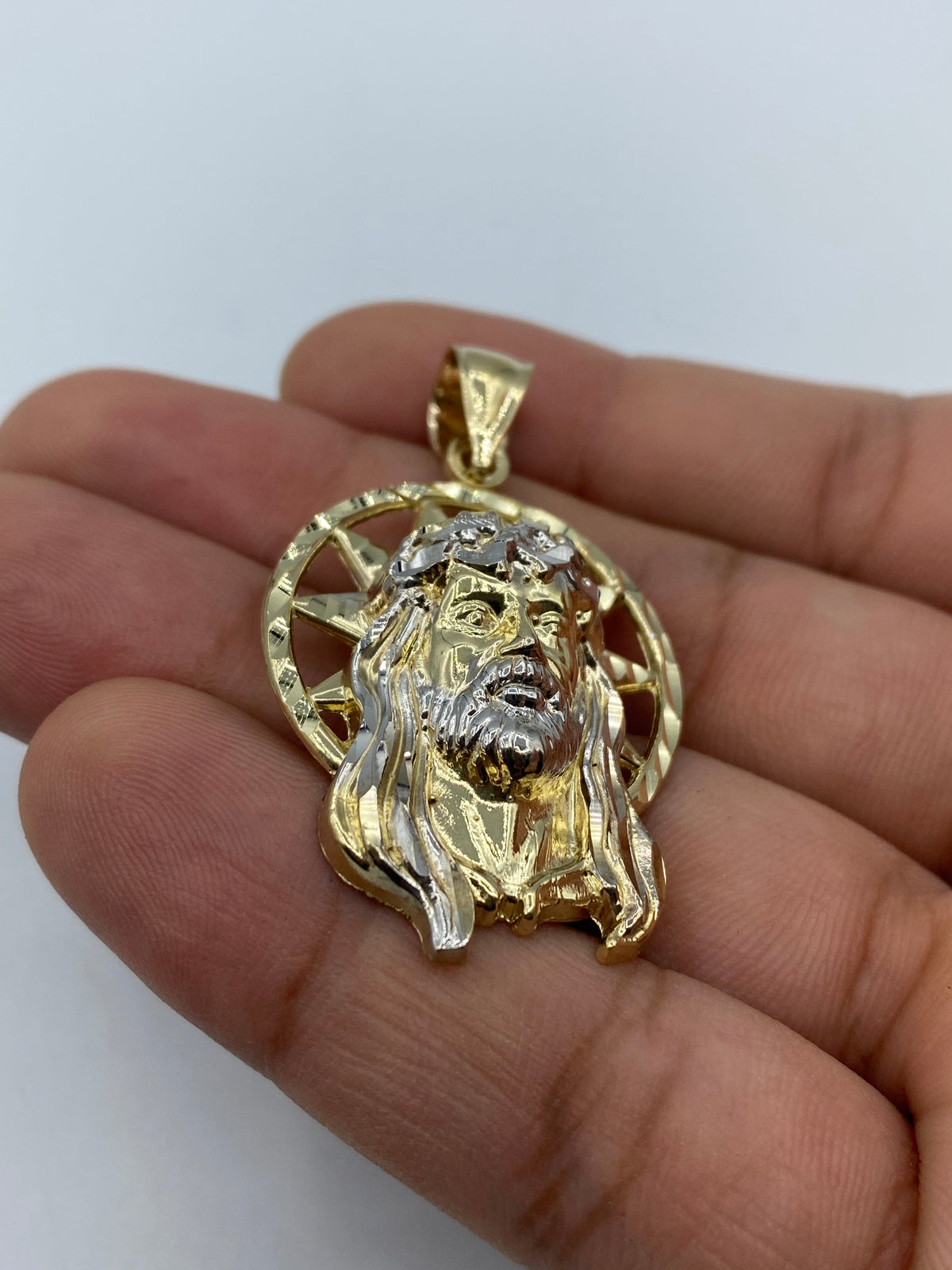 14K Gold Jesus Head with Halo Pendant 2.0 in - additional product view 5