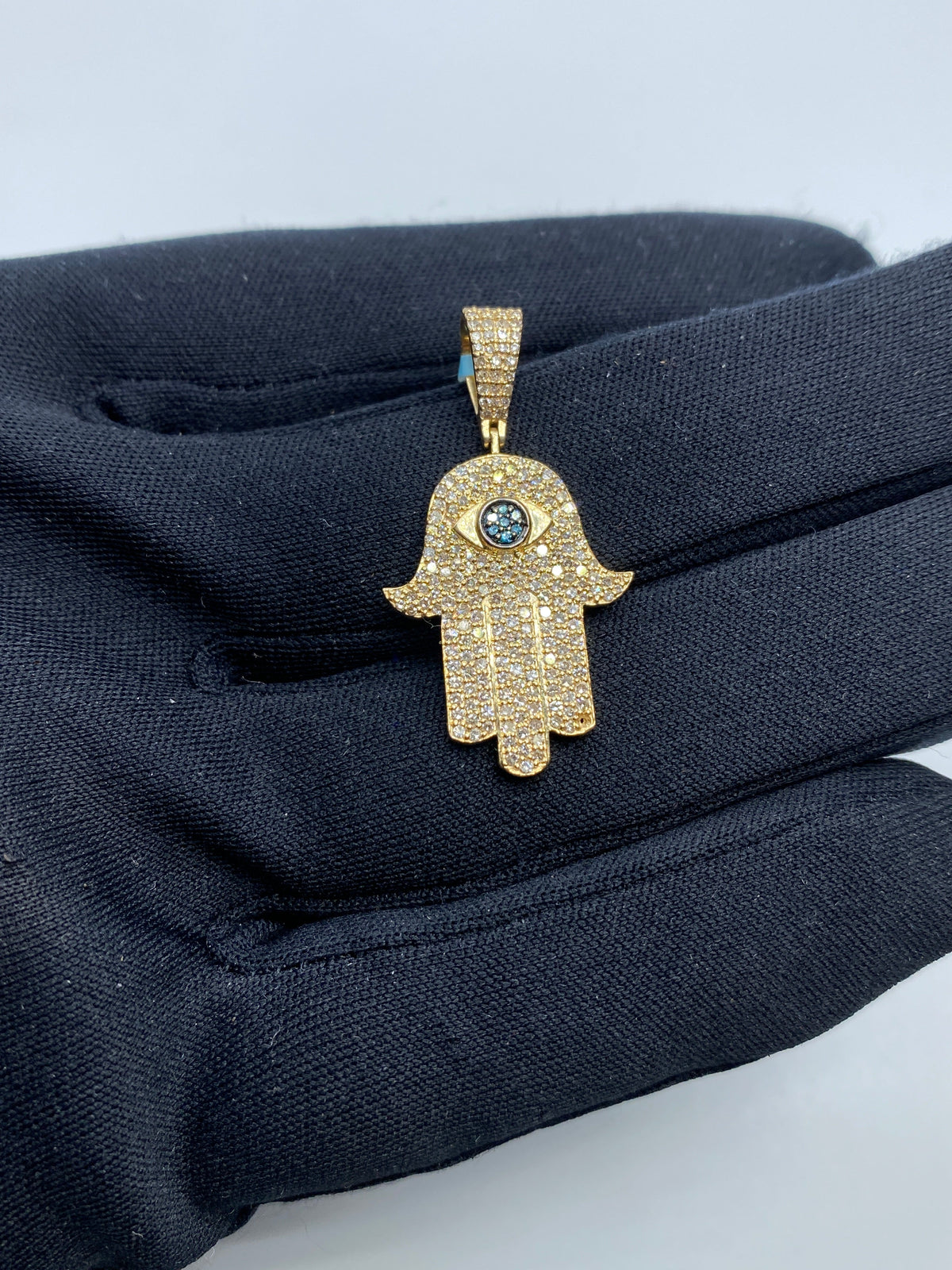 14K Gold Hamsa Green Eye Diamond Pendant - additional product view 2
