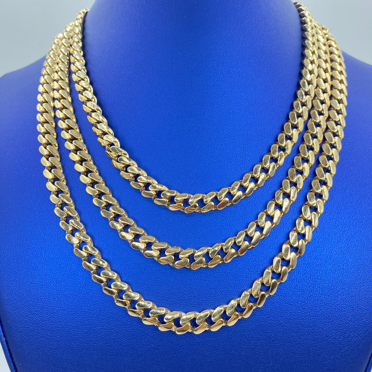 14K Gold 8mm Cuban Link CZ Chain 16–20 in - additional product view 2