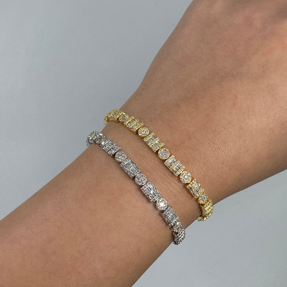 10K Gold 5.5mm Circle and Rectangle Diamond Baguette Link Bracelet 8–7.5 in - main product photo