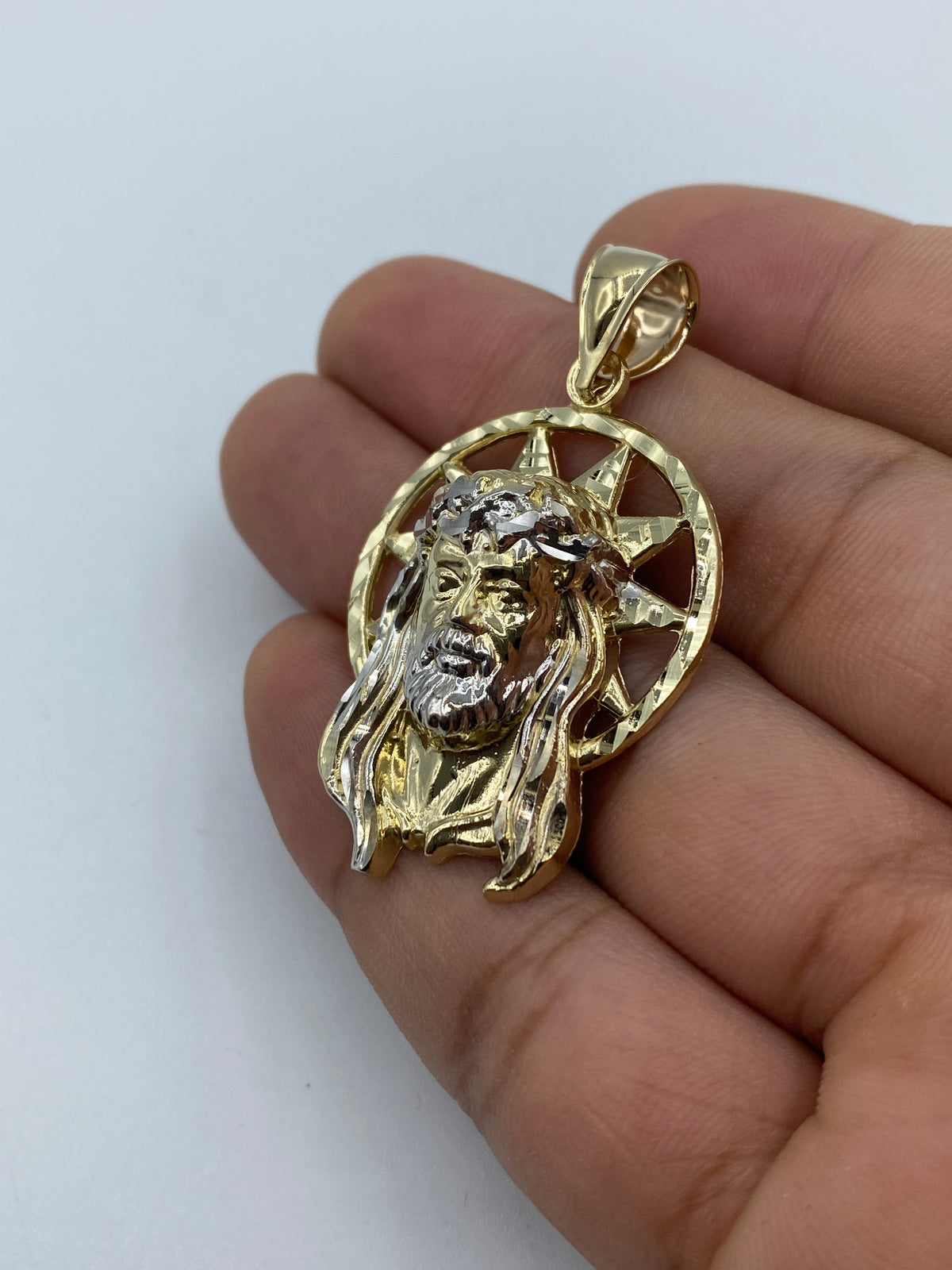14K Gold Jesus Head with Halo Pendant 2.0 in - additional product view 4