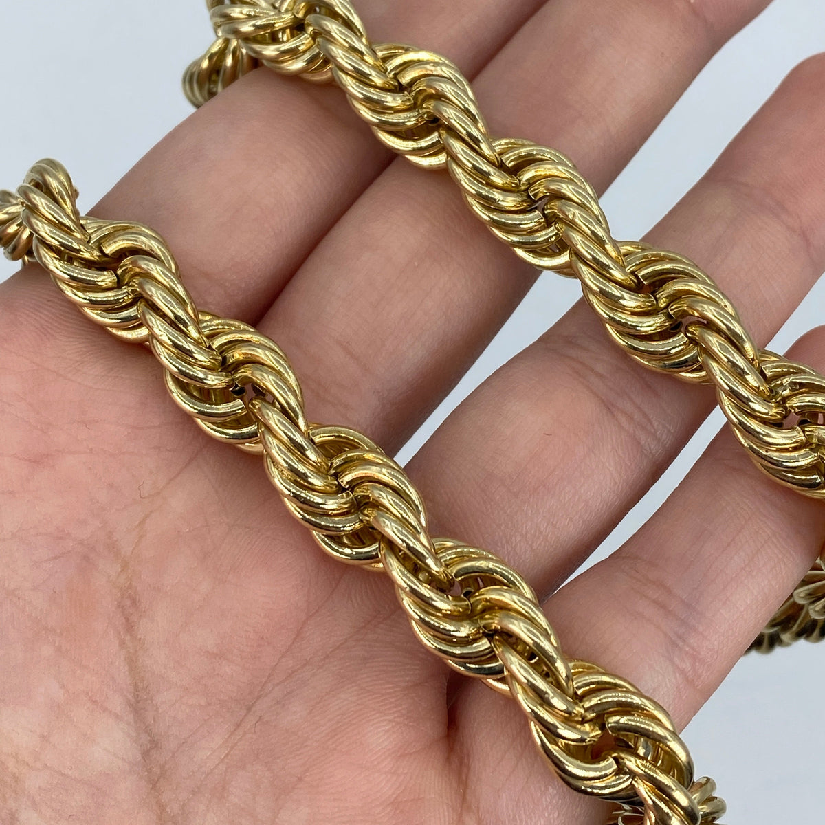 10K Gold 10mm Bold Rope Chain 23 in - additional product view 4