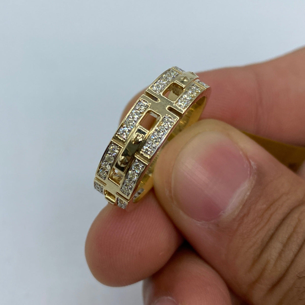 10K Gold Anniversary Link Diamond Band - additional product view 4
