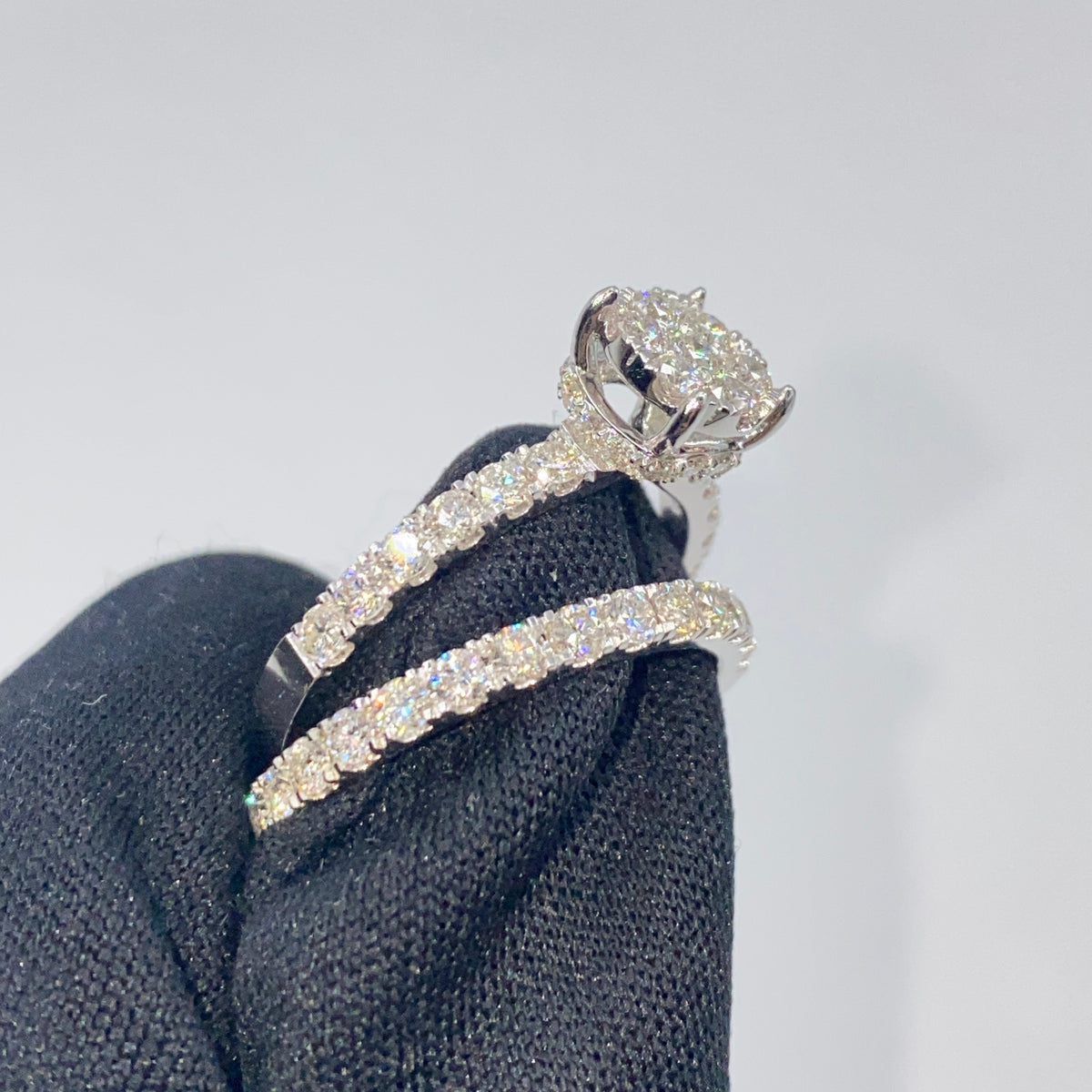 14K Gold Barbie Circle Diamond Engagement Ring - additional product view 8