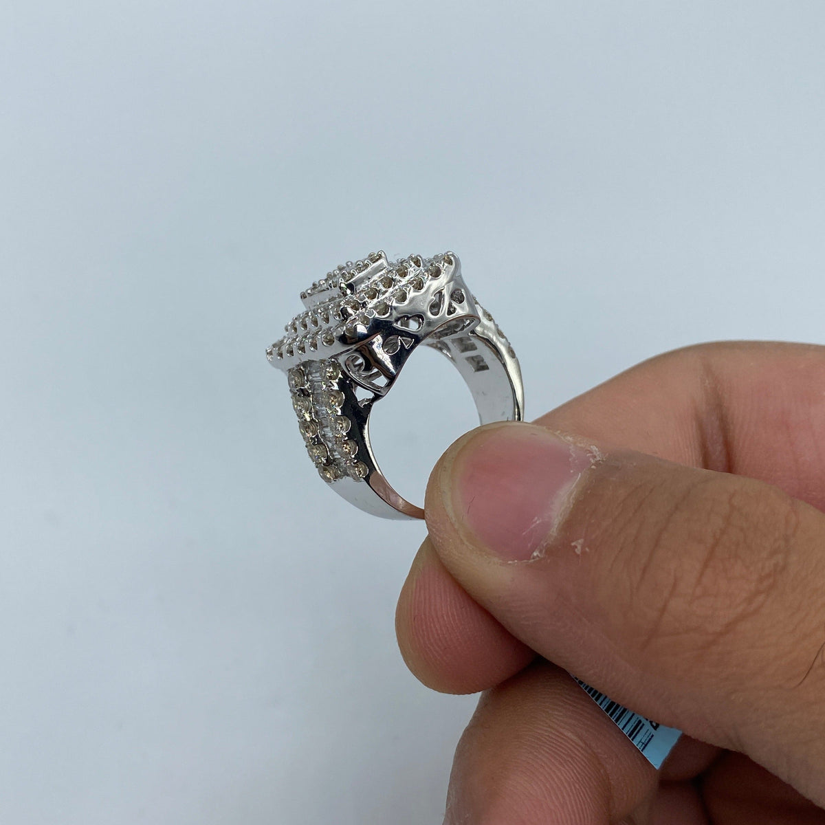 14K Gold Rectangle Center Diamond Baguette Ring in White - additional product view 5