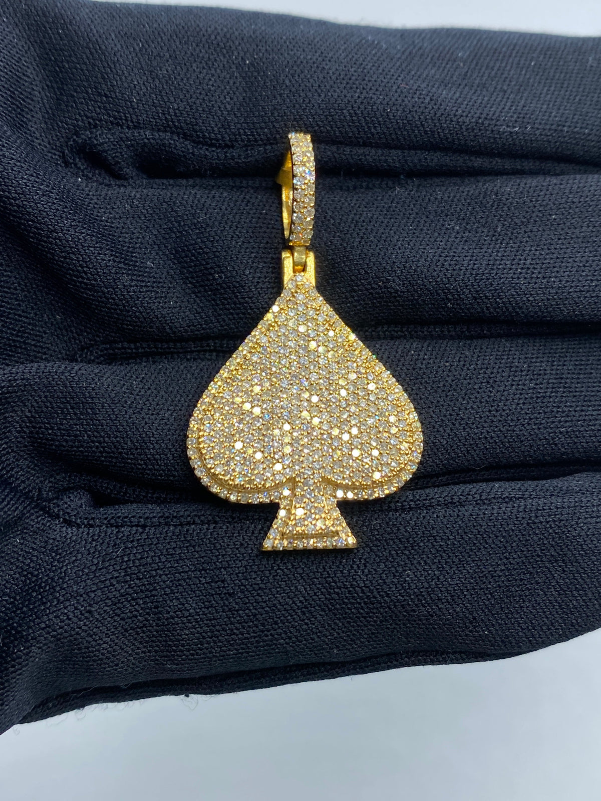 Spade Diamond Pendant in yellow - close-up product photo
