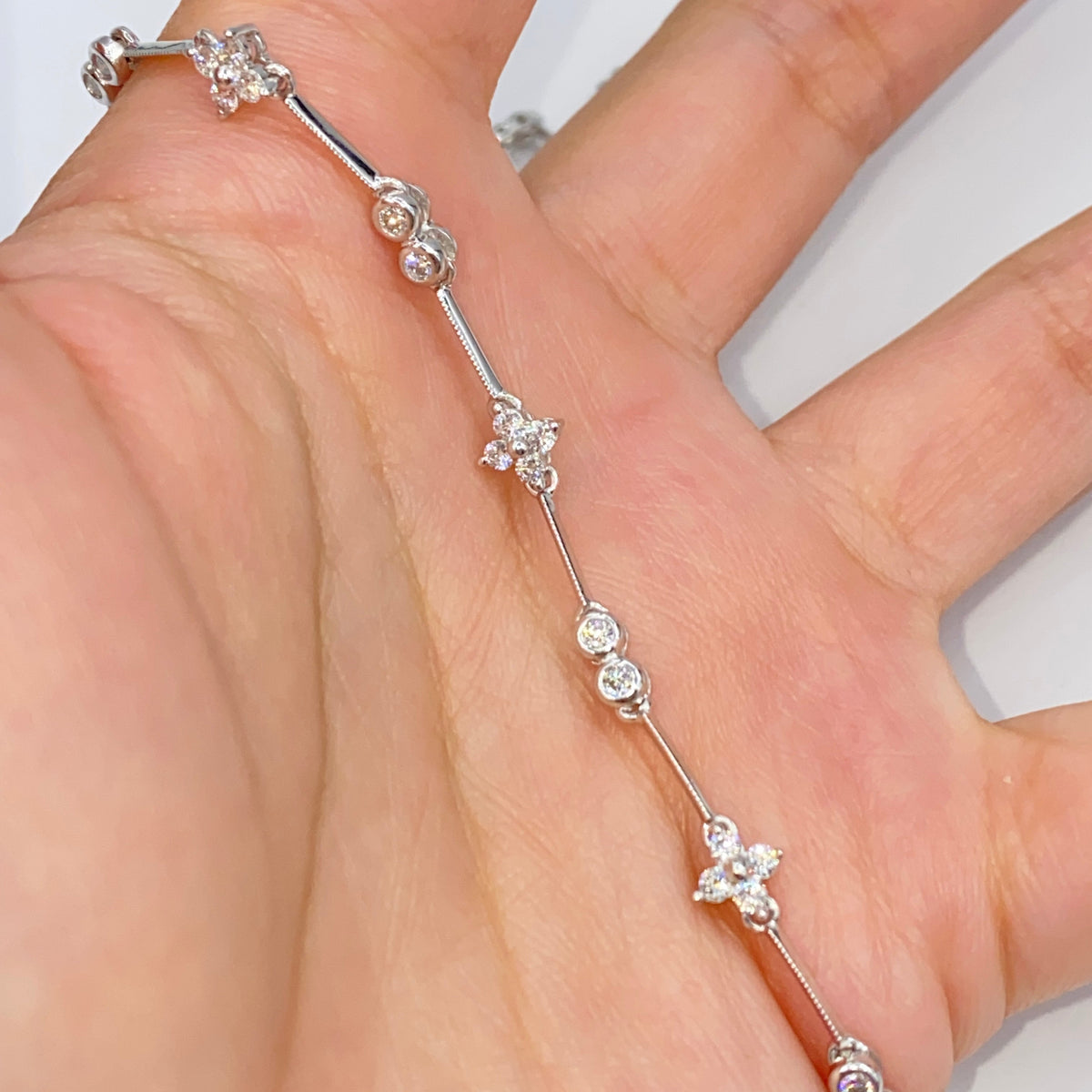 14K Gold Clover Diamond Necklace 18 in - additional product view 5