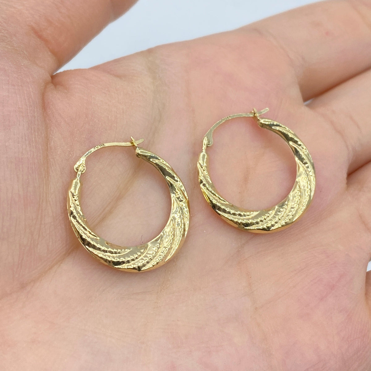 14K Gold Wave Hoop Earrings - additional product view 2