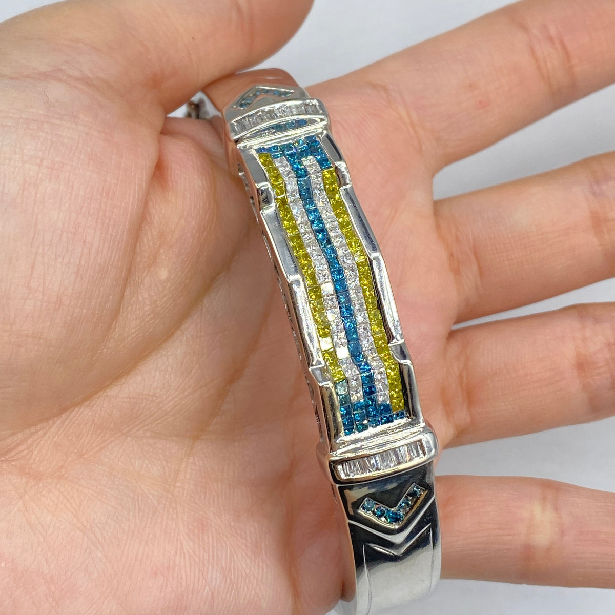 14K Gold Sierra Leone Diamond Cuff - main product photo