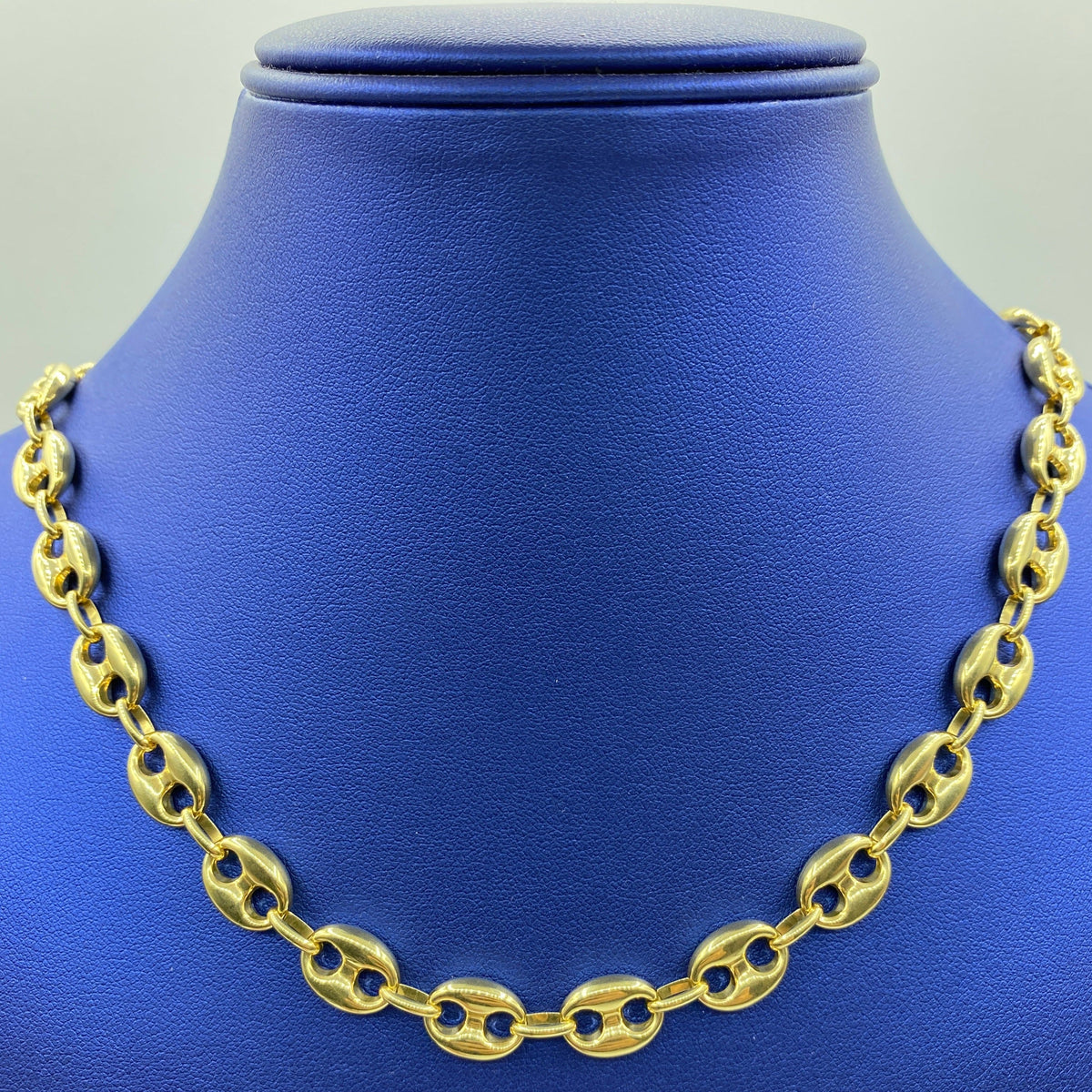 14K Gold Puffed Mariner Link Chain, 10mm - close-up product photo