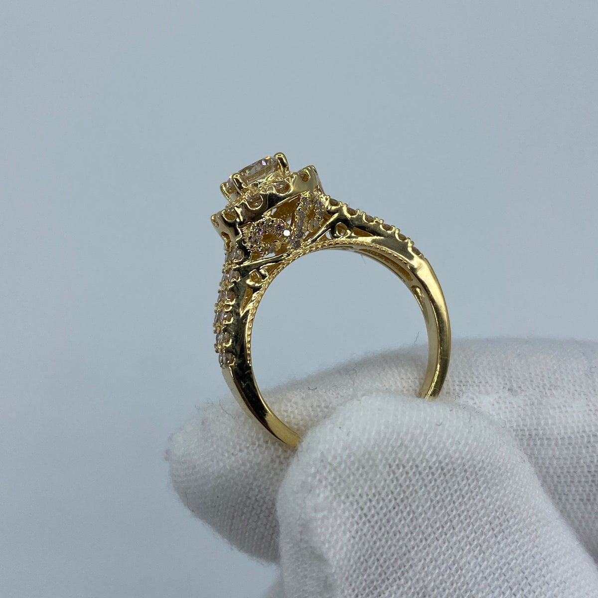 14K Gold Round Large Center Stone Diamond Engagement Ring - additional product view 5