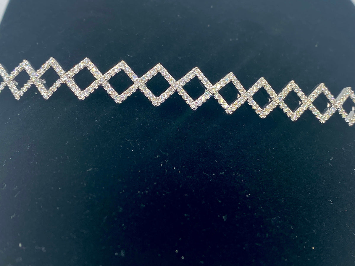 18K Gold Zig Zag Diamond Bracelet - additional product view 4