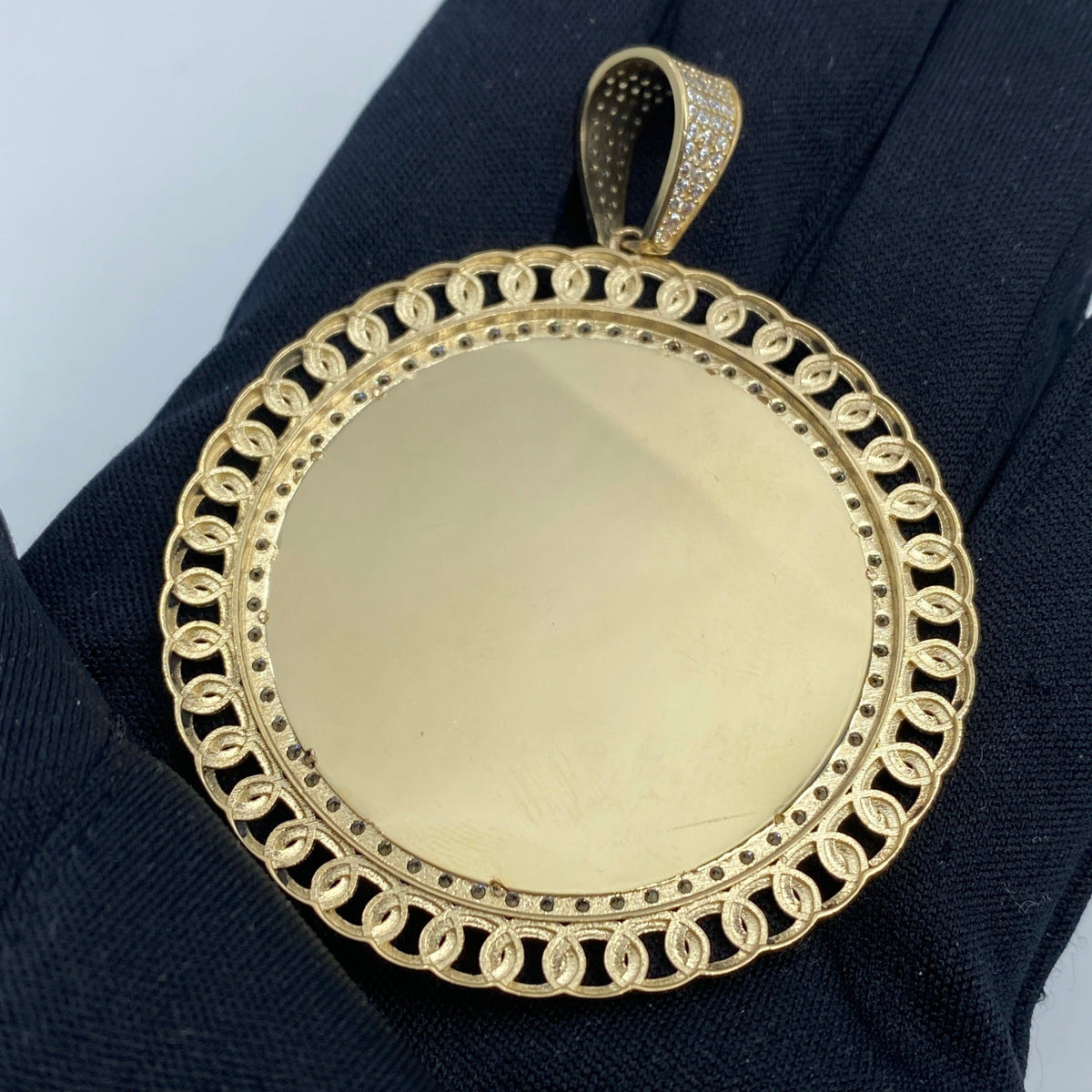 14K Gold Cuban Round Picture Photo CZ Pendant - additional product view 4