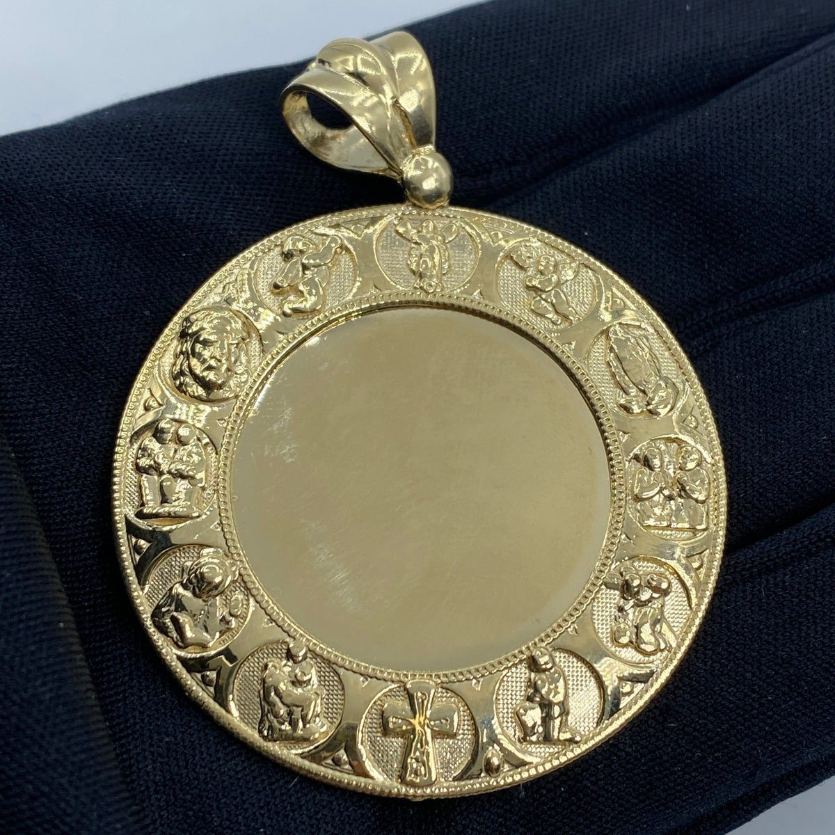 14K Gold Jesus Save Us Circle Picture Photo CZ Pendant - additional product view 2