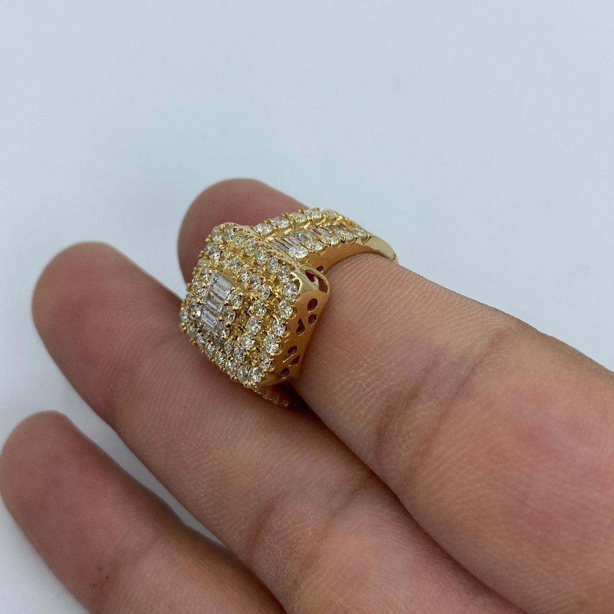 14K Gold Rectangle Center Diamond Baguette Ring in Yellow - additional product view 7