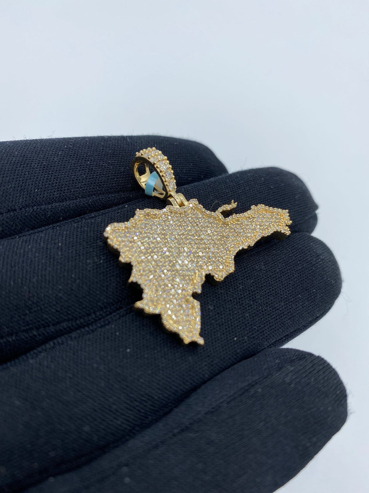 14K Gold Dominican Republic Diamond Pendant - additional product view 5