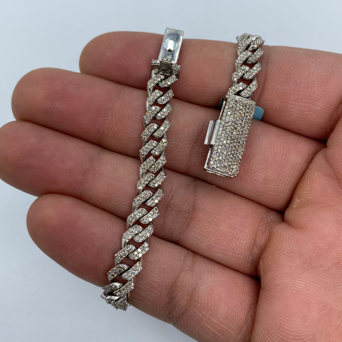 14K Gold 7mm Cuban Link Diamond Bracelet 7.5–8 in in white gold, 7.5" - close-up product photo