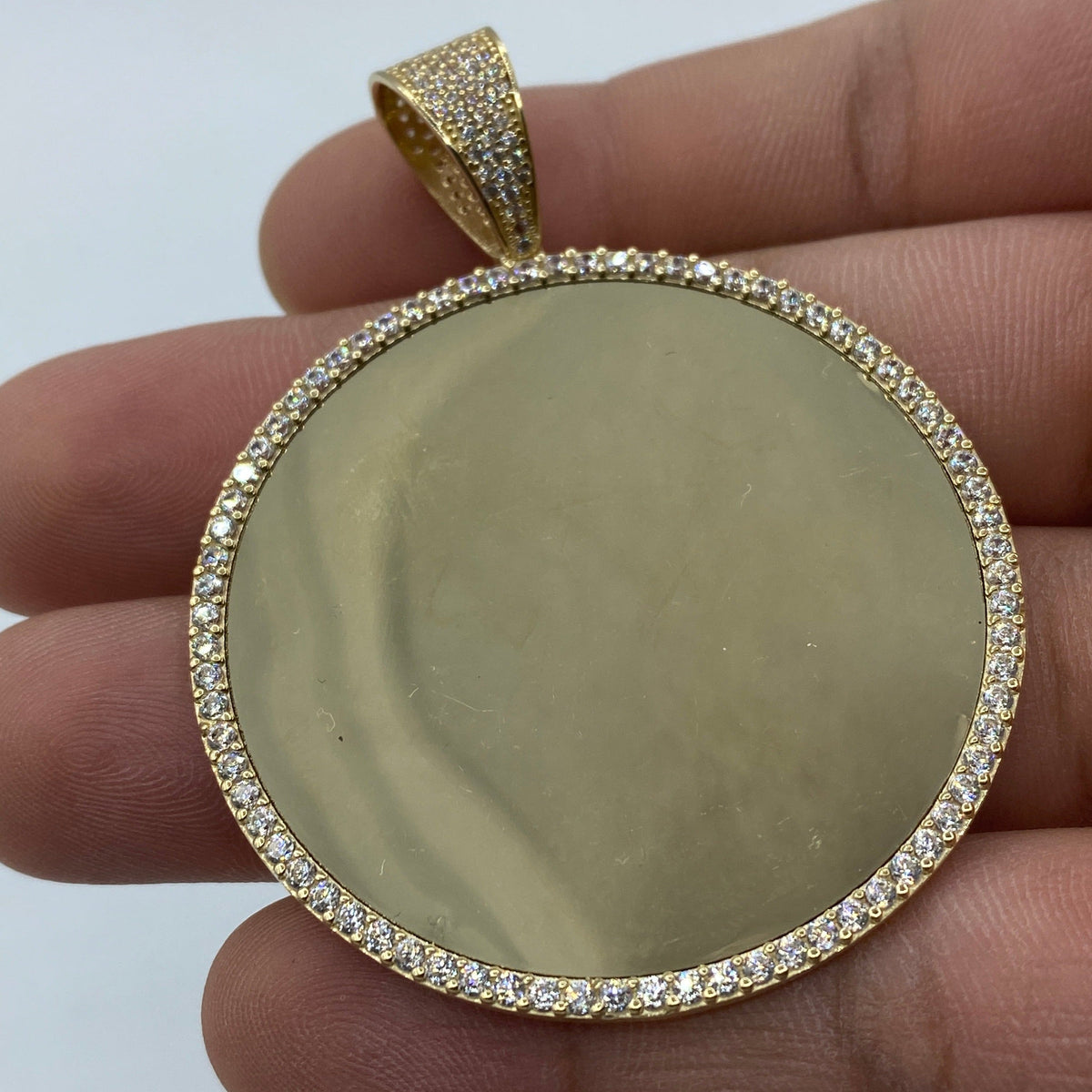 14K Gold Round Picture Pendant - additional product view 2