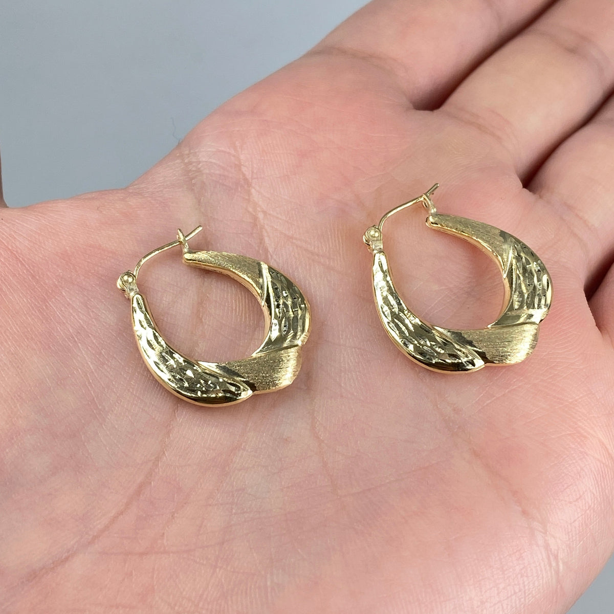 10K Gold Braided Oval Hoop Earrings - additional product view 2