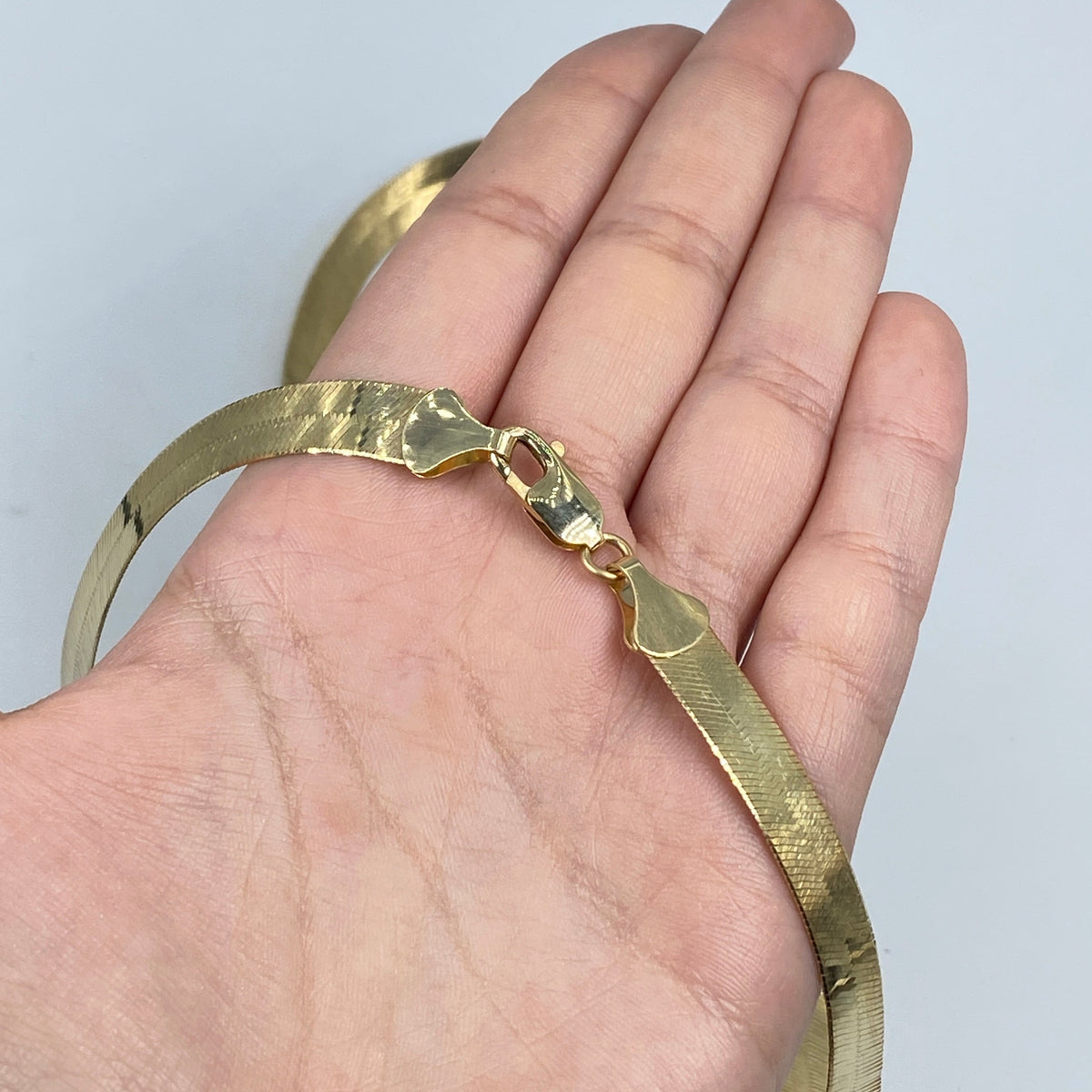 10K Gold 9mm Herringbone Link Necklace 24 in - additional product view 4