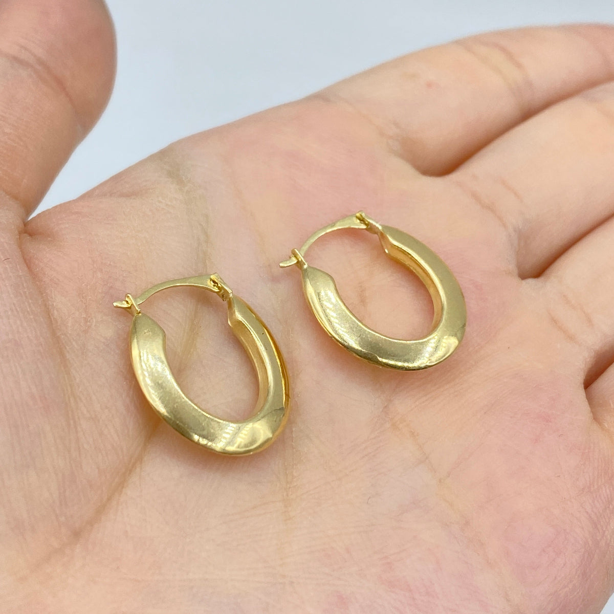 14K Gold Charlotte Hoop Earrings - additional product view 2