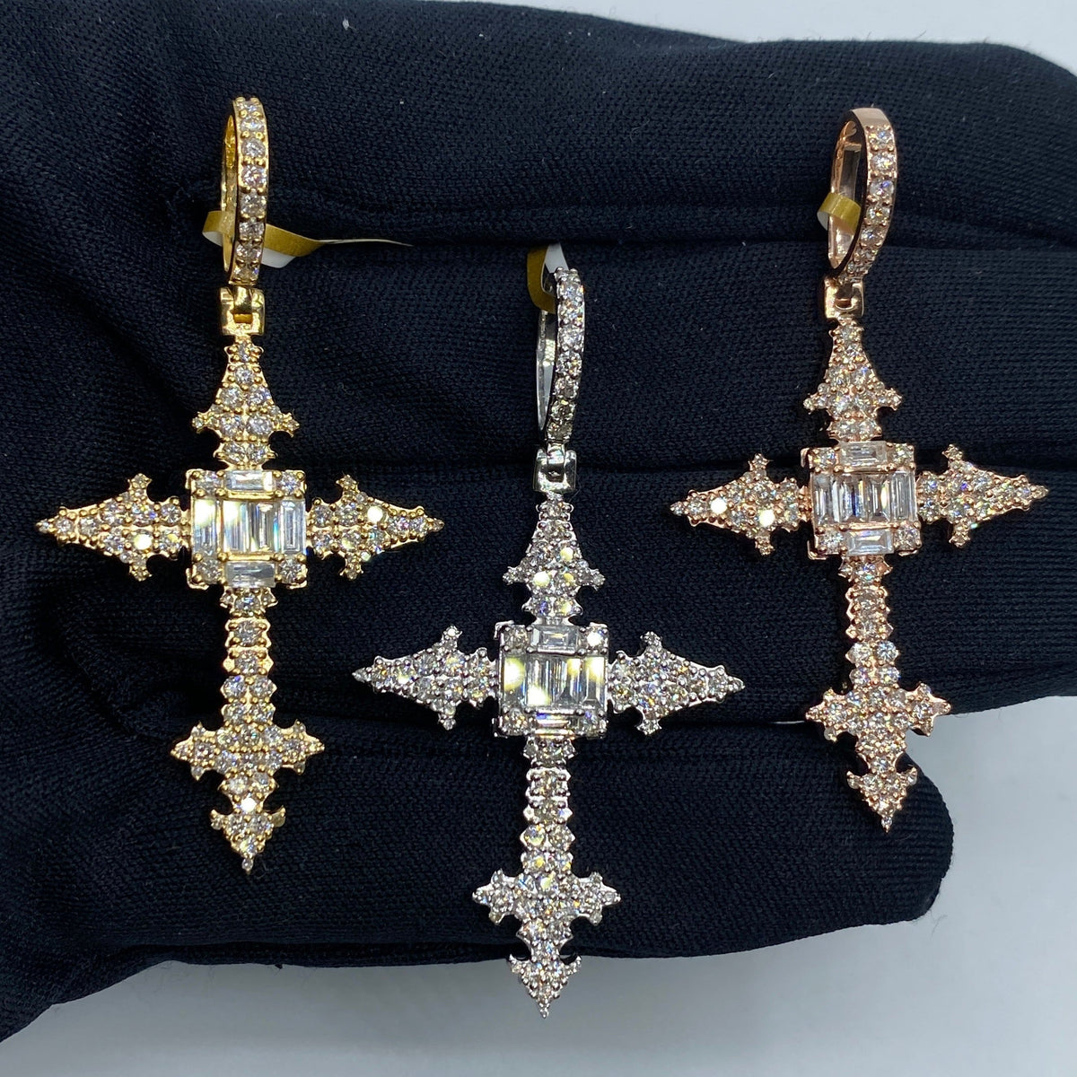 10K Gold Baguette Trefoil Cross Diamond Pendant - additional product view 2