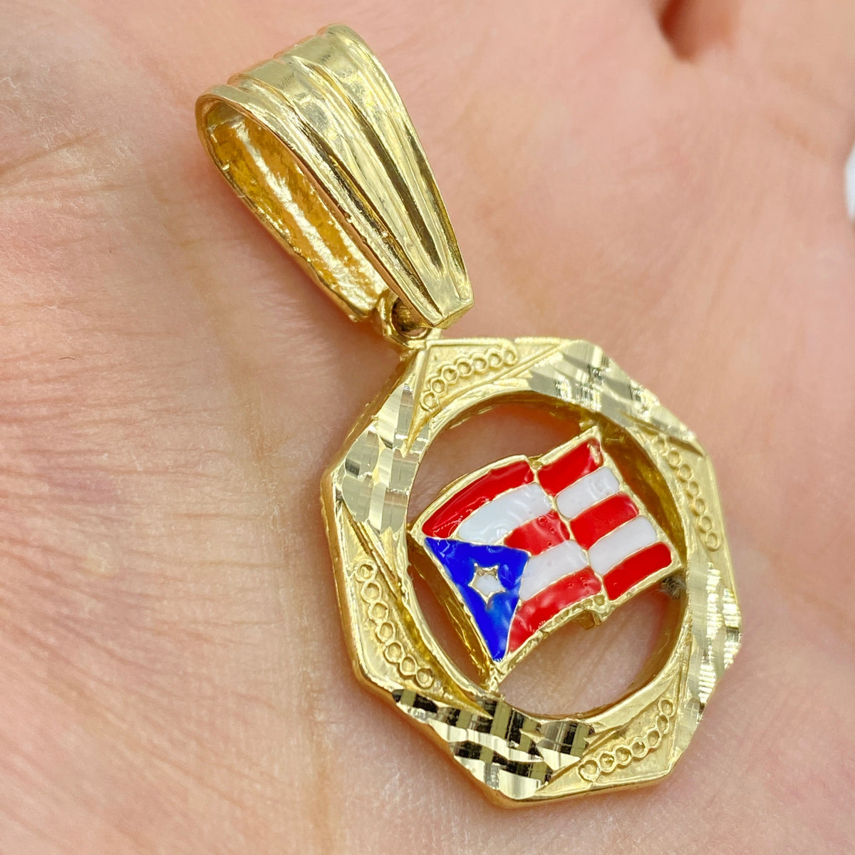 10K Faro Puerto Rico Flag Pendant - additional product view 3