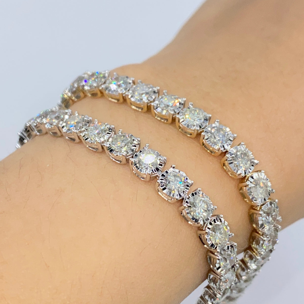 14K Gold Tennis Diamond Bracelet 7 in in white gold, 5 - close-up product photo