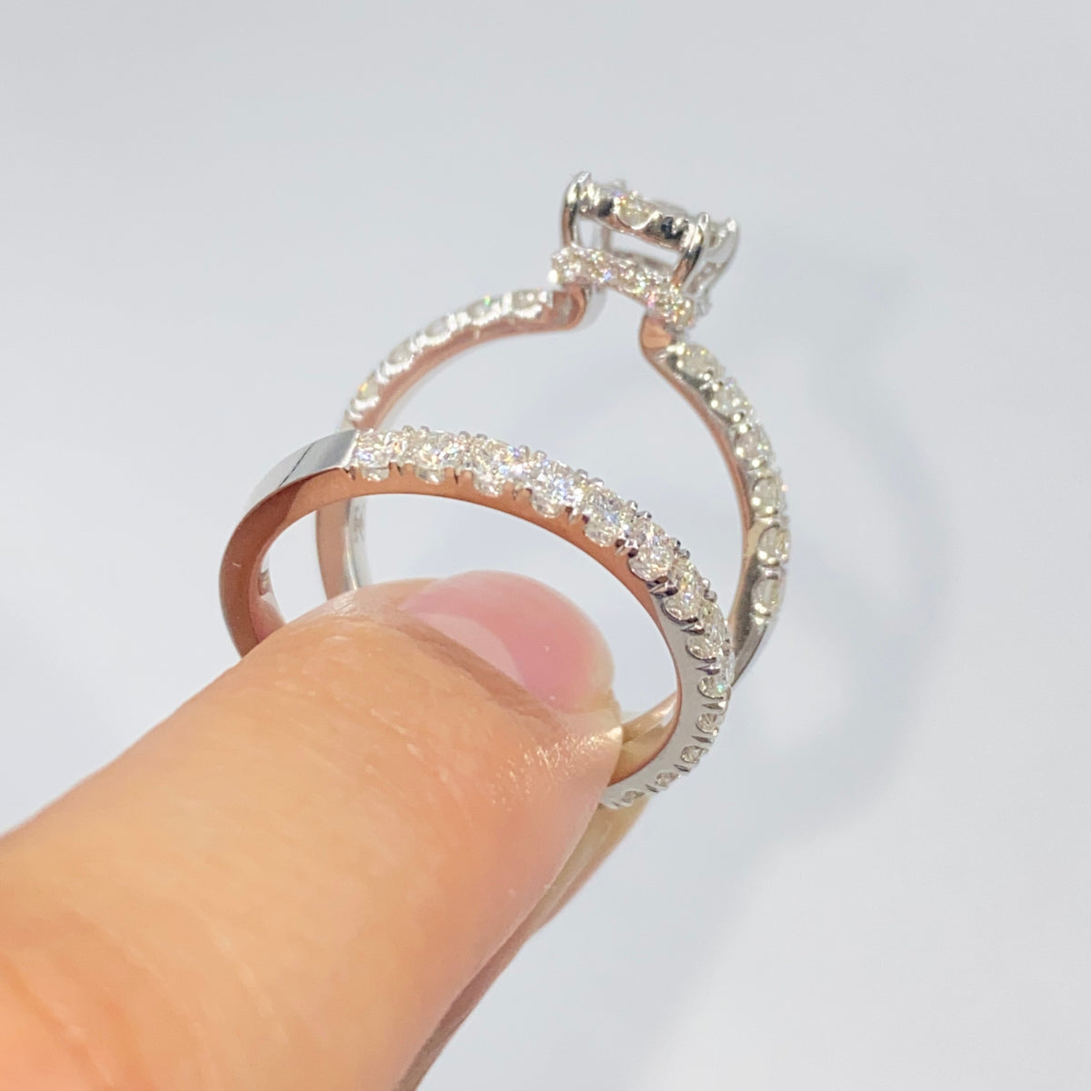 14K Gold Barbie Circle Diamond Engagement Ring - additional product view 9