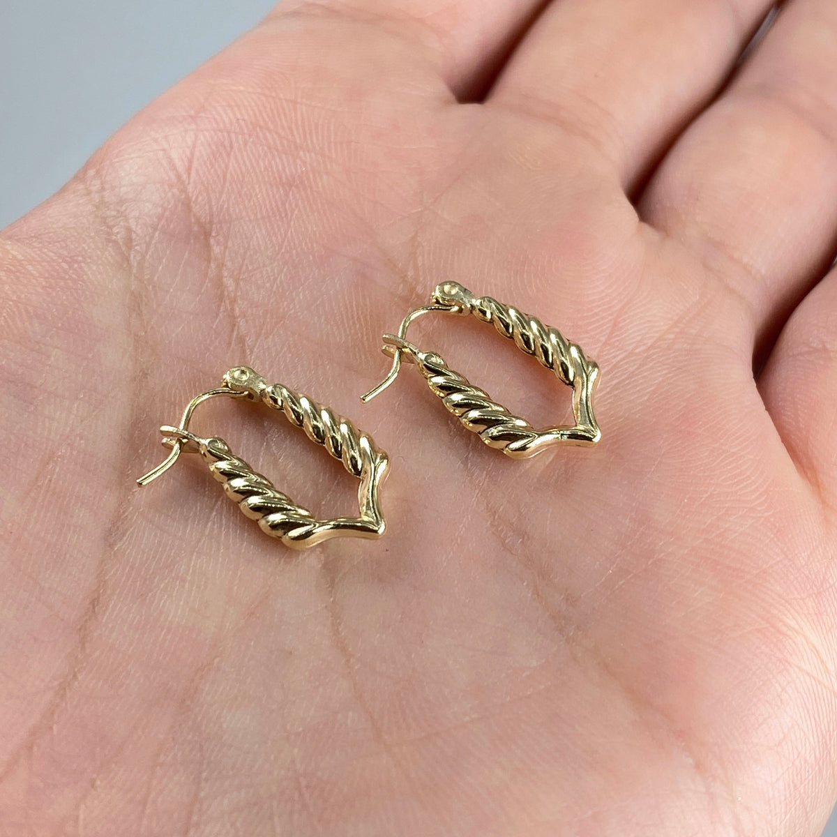 10K Gold Braided Rectangle Hoop Earrings - additional product view 4