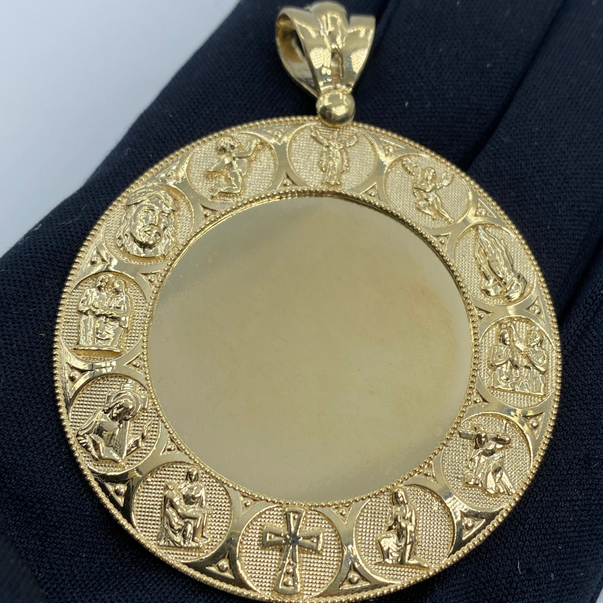 14K Gold Jesus Save Us Circle Picture Photo CZ Pendant - additional product view 2